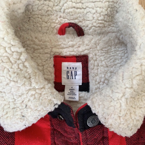 Gap Sherpa jacket. - Picture 2 of 2